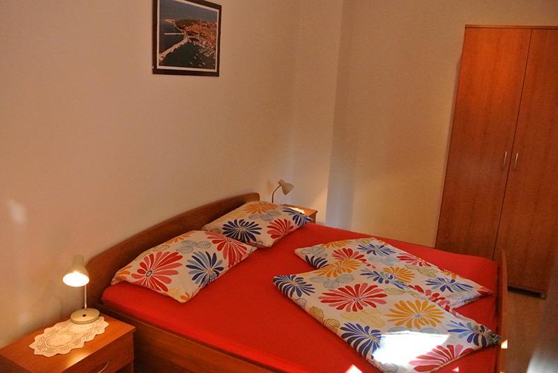 Apartmaji Nika อิซอลา ภายนอก รูปภาพ