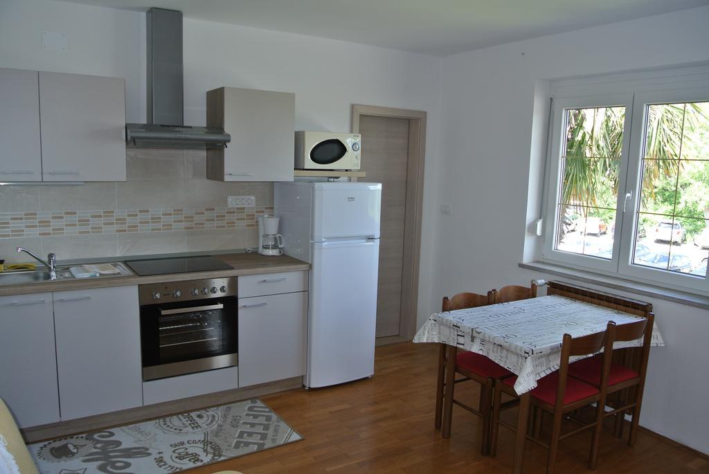 Apartmaji Nika อิซอลา ภายนอก รูปภาพ