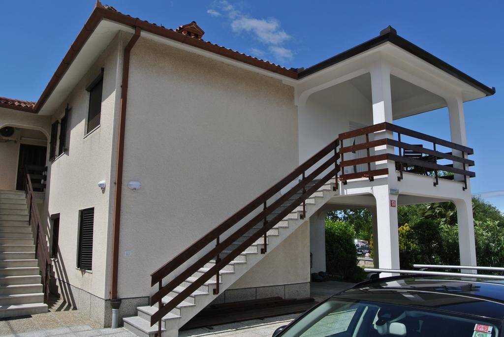Apartmaji Nika อิซอลา ภายนอก รูปภาพ